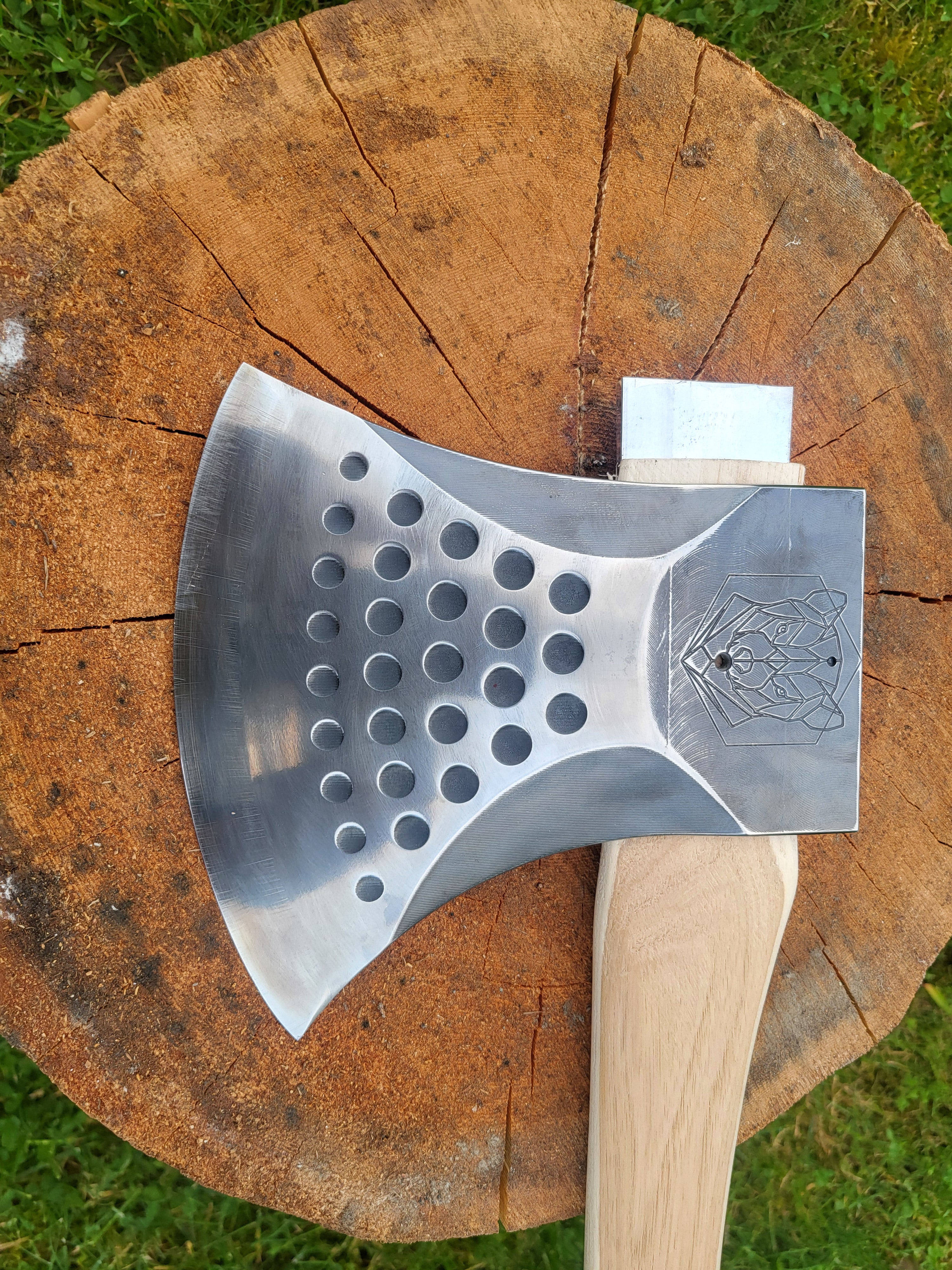 Racing Axe